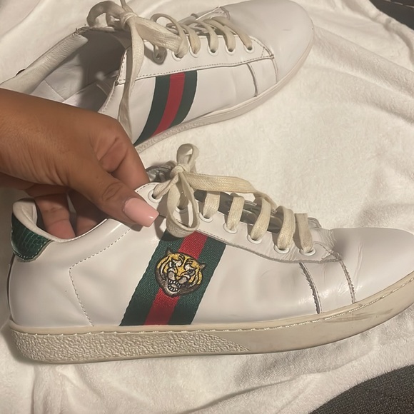 GUCCI MENS LEATHER SNEAKERS - Picture 6 of 8